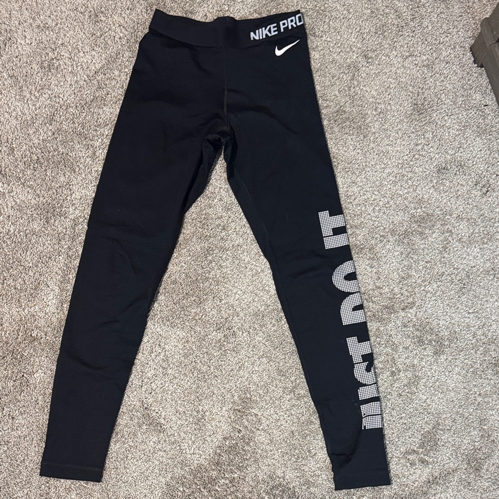 Nike Pro womans Black Leggings
